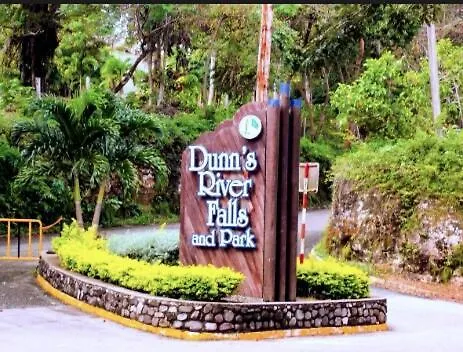 Savannah'S Place, Drax Hall Manor - Free Wifi, Ac Steer Town Jamaica